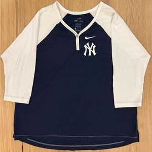 Womens Nike Yankees Top
